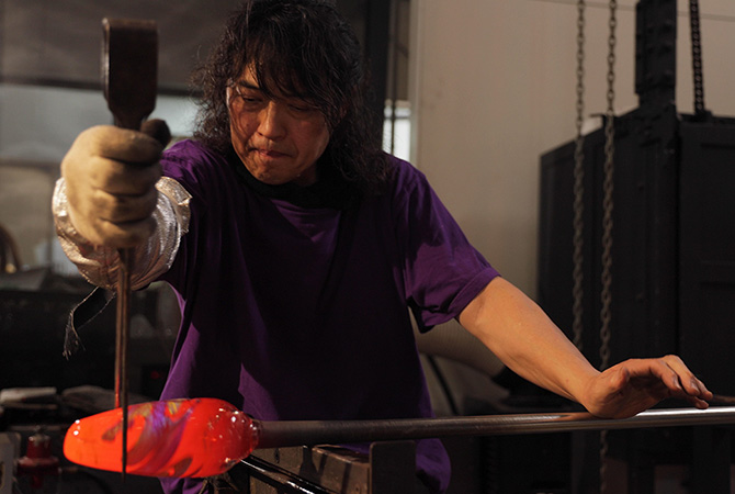 国内外で活躍するガラスアート造形家・田中英樹氏の個展「夢・ガラスの 